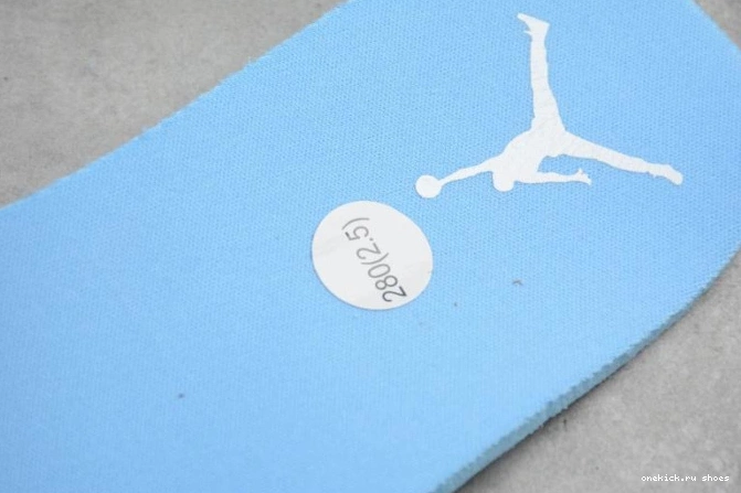 Rep UNC Air AO9944-441 1 Jordan Low (W) 0708